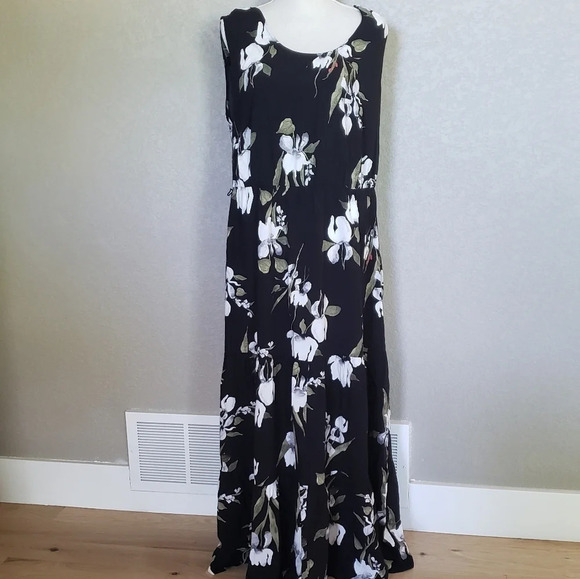 Ava & Viv maxi floral sleeveless dress size 1X - Picture 2 of 8